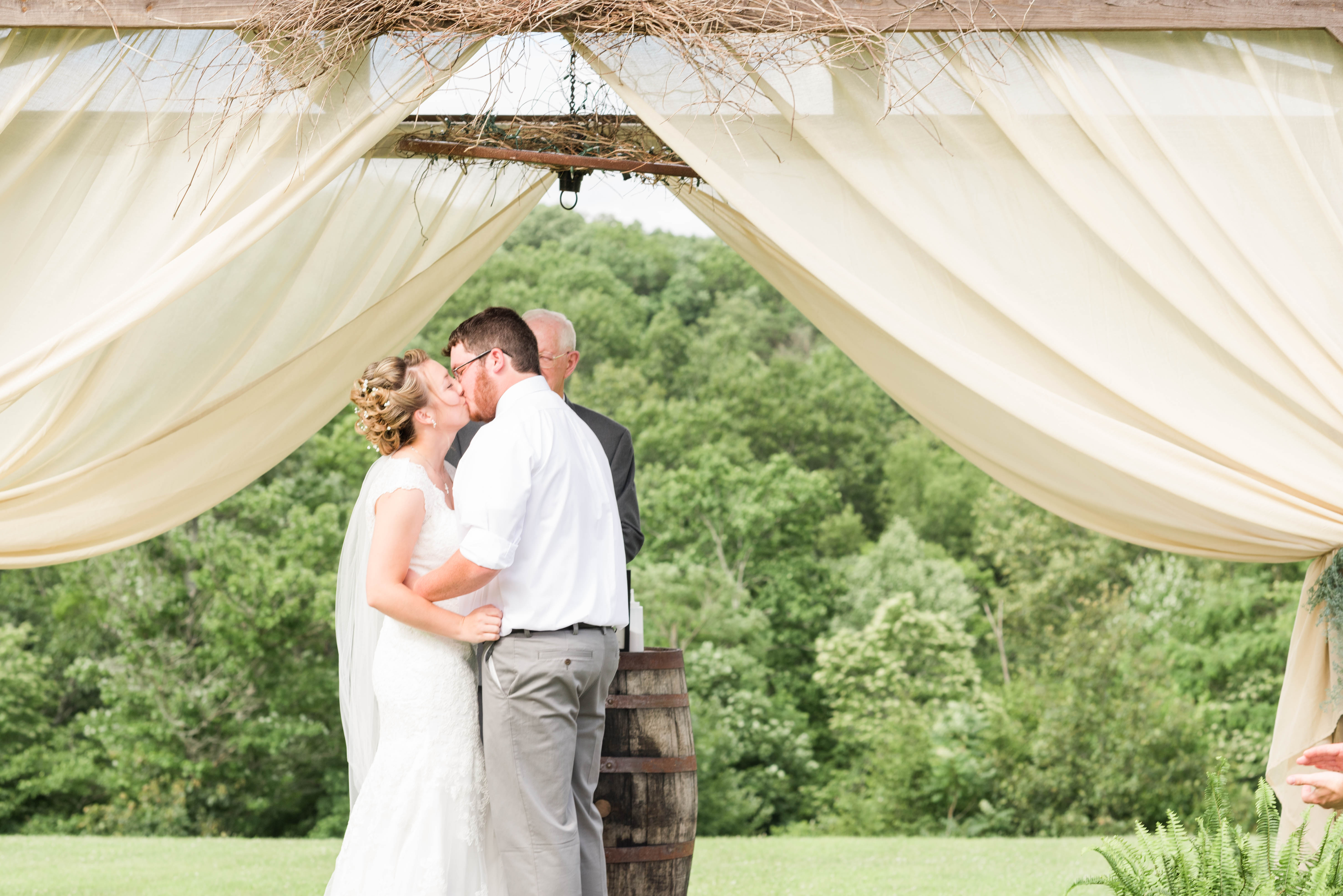 June Wedding At Mefford Farms Lucasville, Ohio