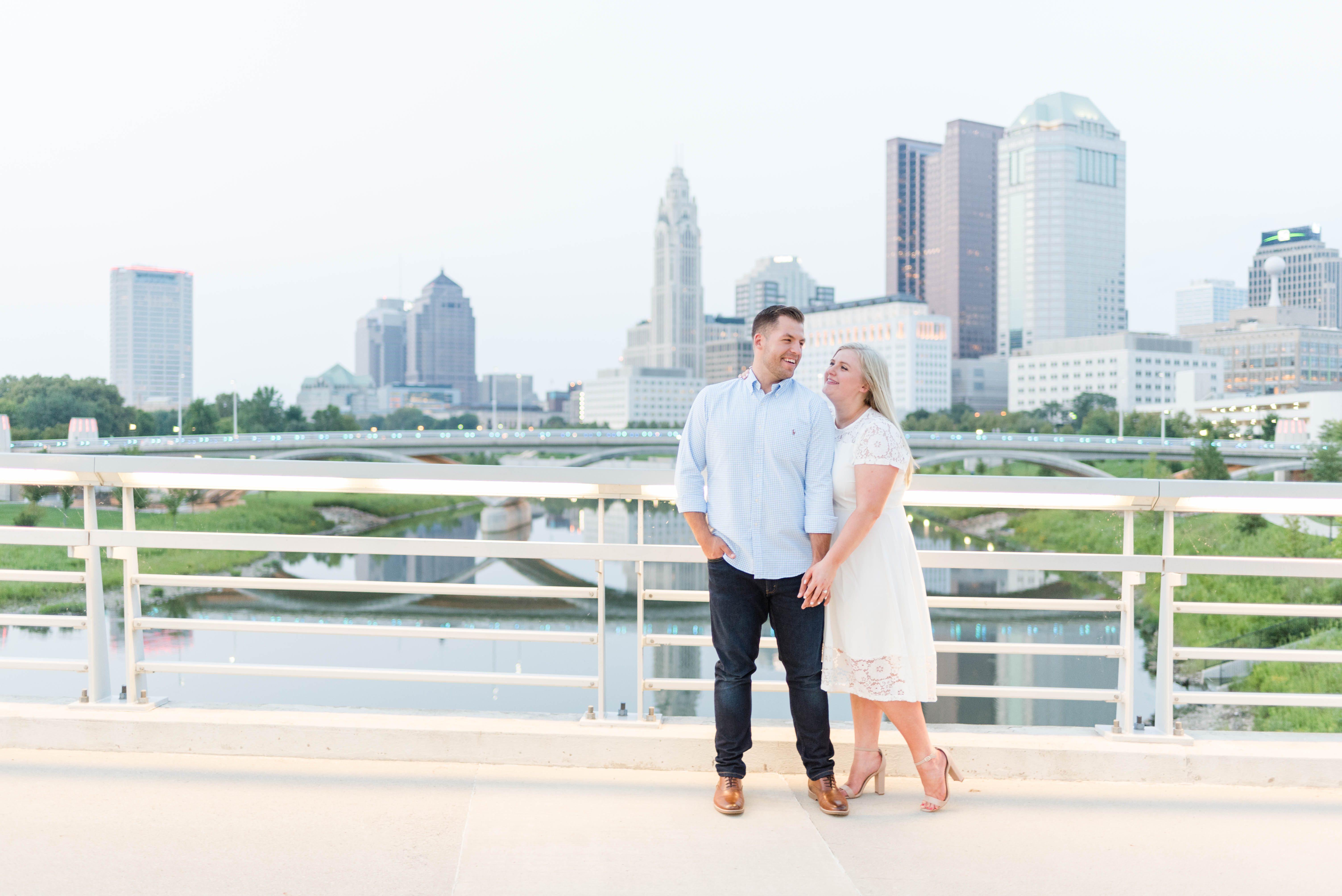 Engagement Session At The Scioto Mile & Bicentennial Park - Sweet Williams Photography, Rebecca Musayev