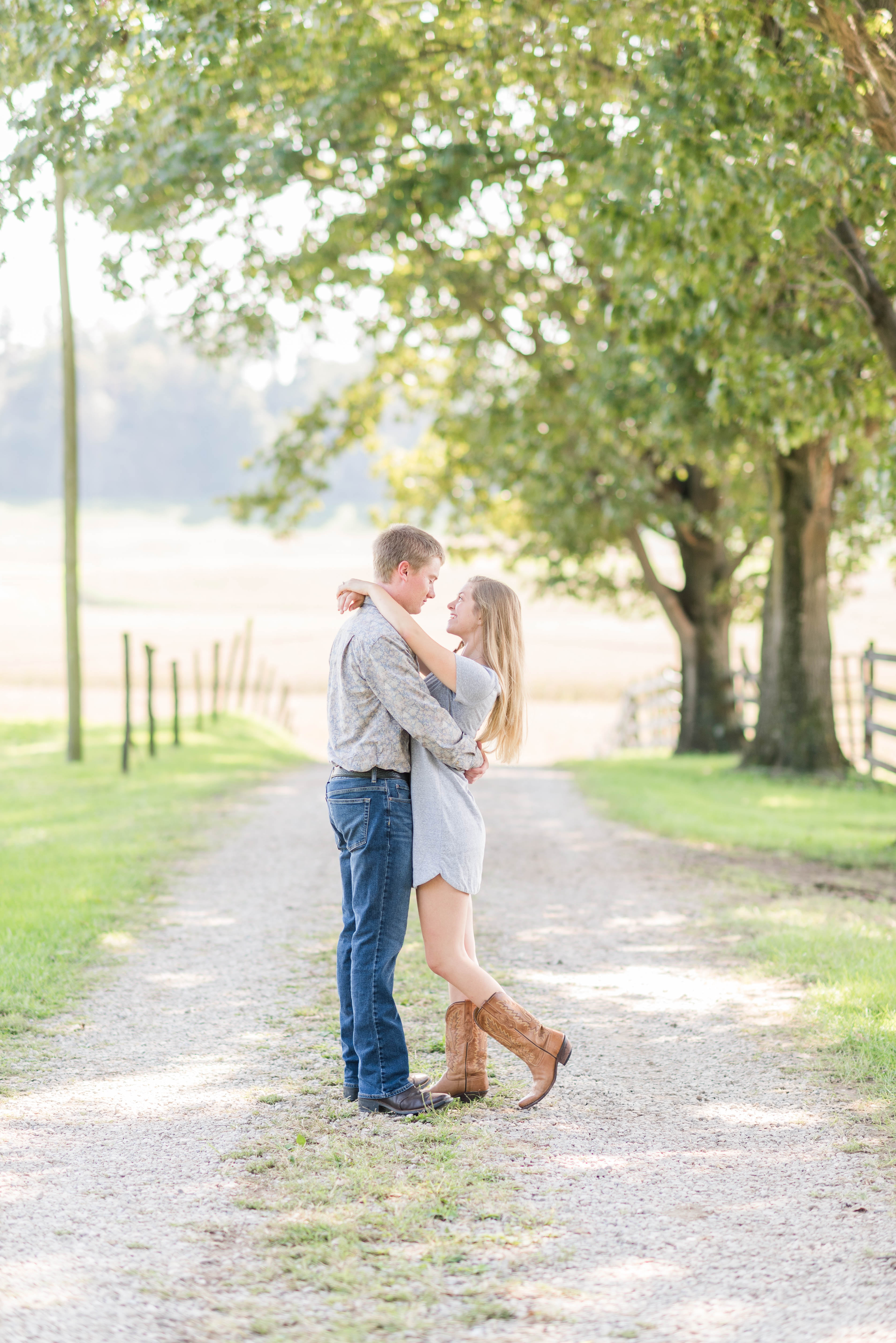 Countryside engagement session in marietta ohio - Sweet Williams photography, Rebecca musayev