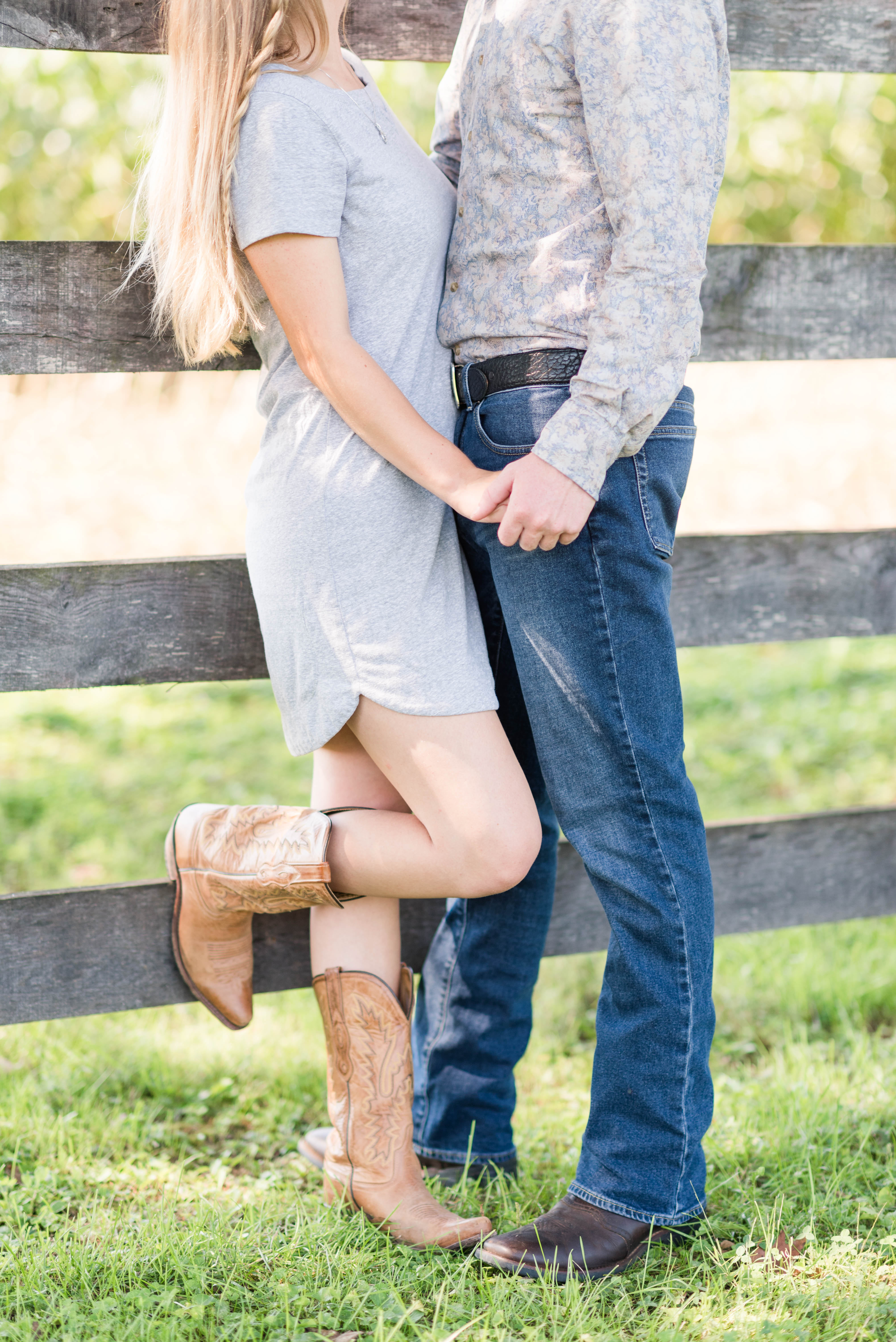 Countryside engagement session in marietta ohio - Sweet Williams photography, Rebecca musayev