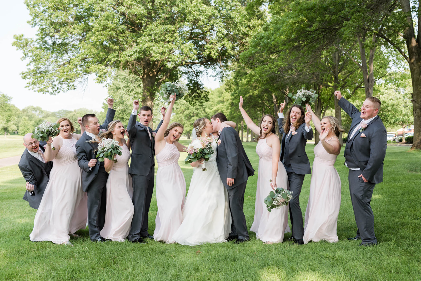 Wedding at Worthington Hills Country Club, Worthington, Ohio Sweet Williams Photography is a wedding and portrait photographer based in Nashville, Tennessee.