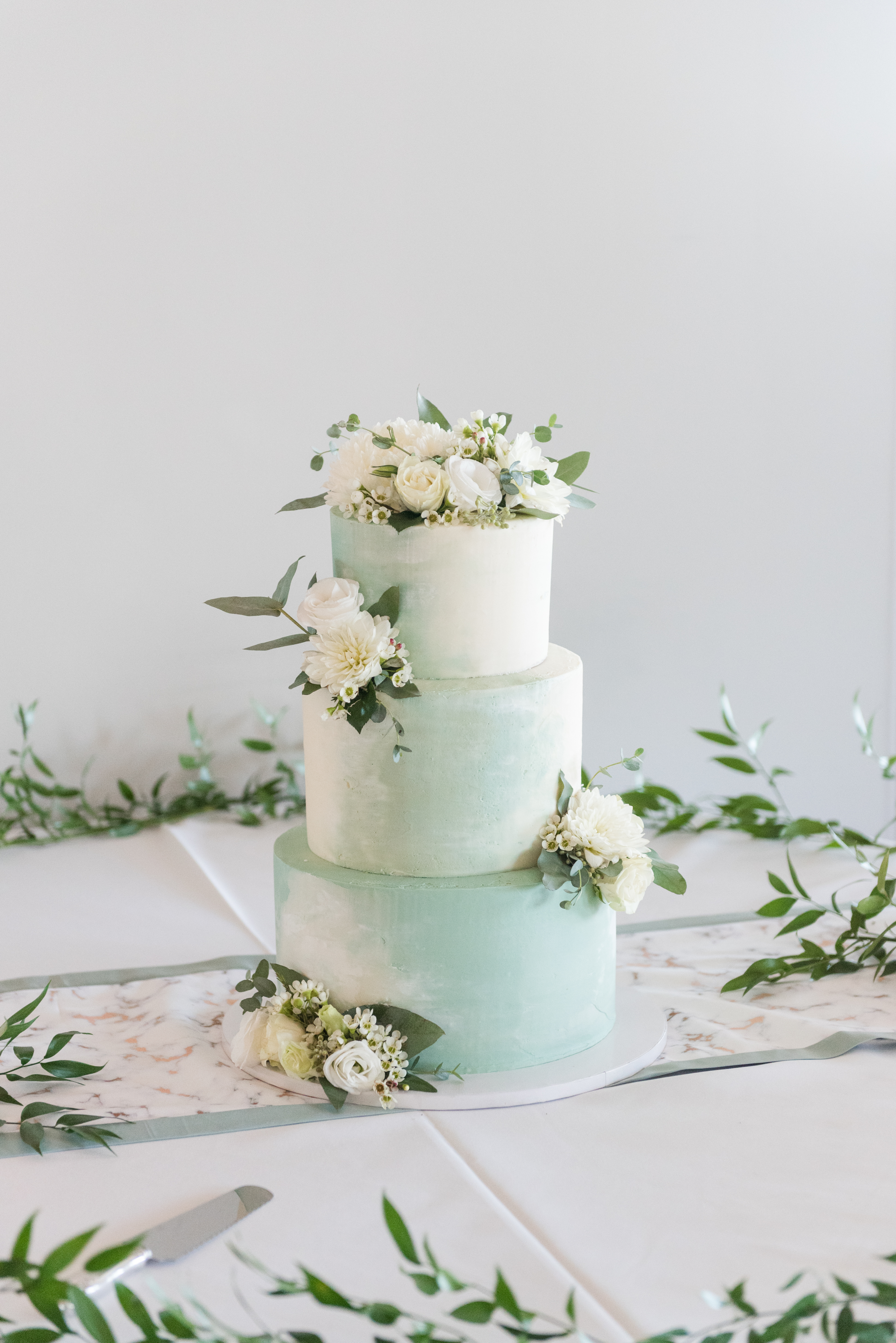 Marble & Green Wedding at The View at Fountains in Murfreesboro, Tennessee