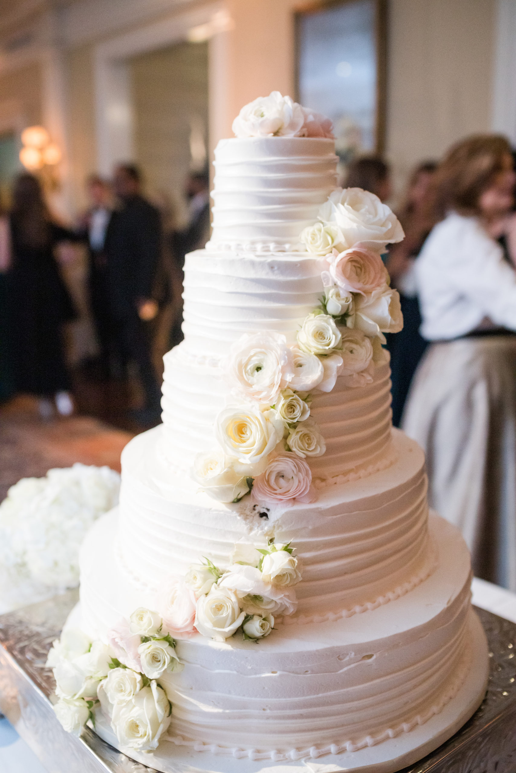 Spring Wedding at Belle Meade Country Club in Nashville, Tennessee by Sweet Williams Photography, a wedding and portrait photographer.