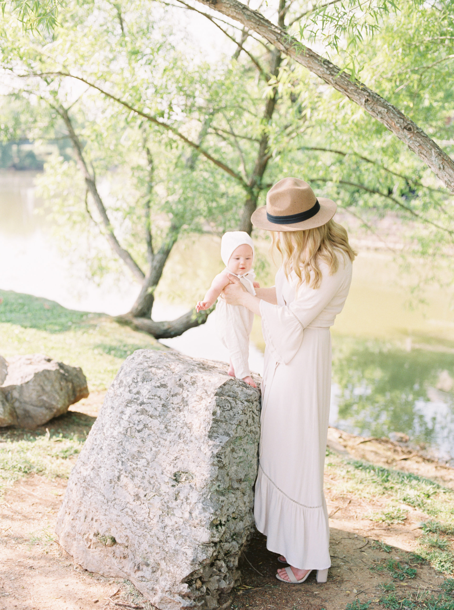Olivia 7 Months Old - Sweet Williams Photography is a lifestyle, engagement, and wedding photographer serving the Nashville, Tennessee area, and destination locations.
