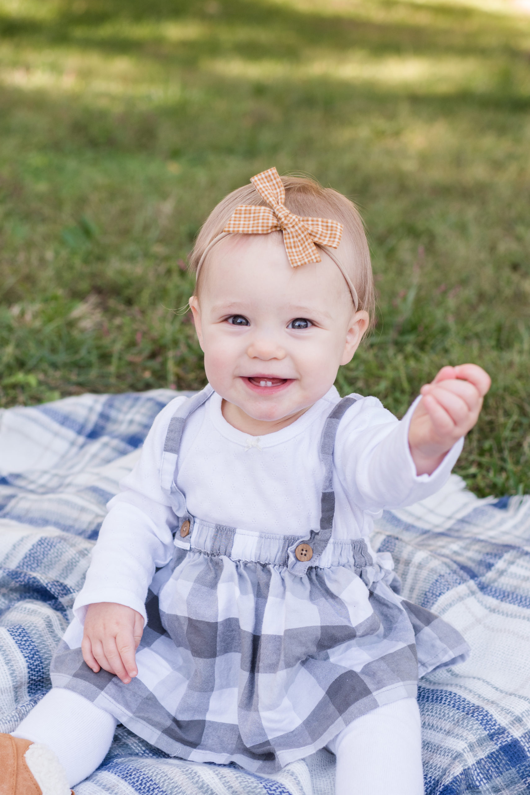 Olivia 10 Months Old - Sweet Williams Photography is a lifestyle, engagement, and wedding photographer serving the Nashville, Tennessee area, and destination locations.