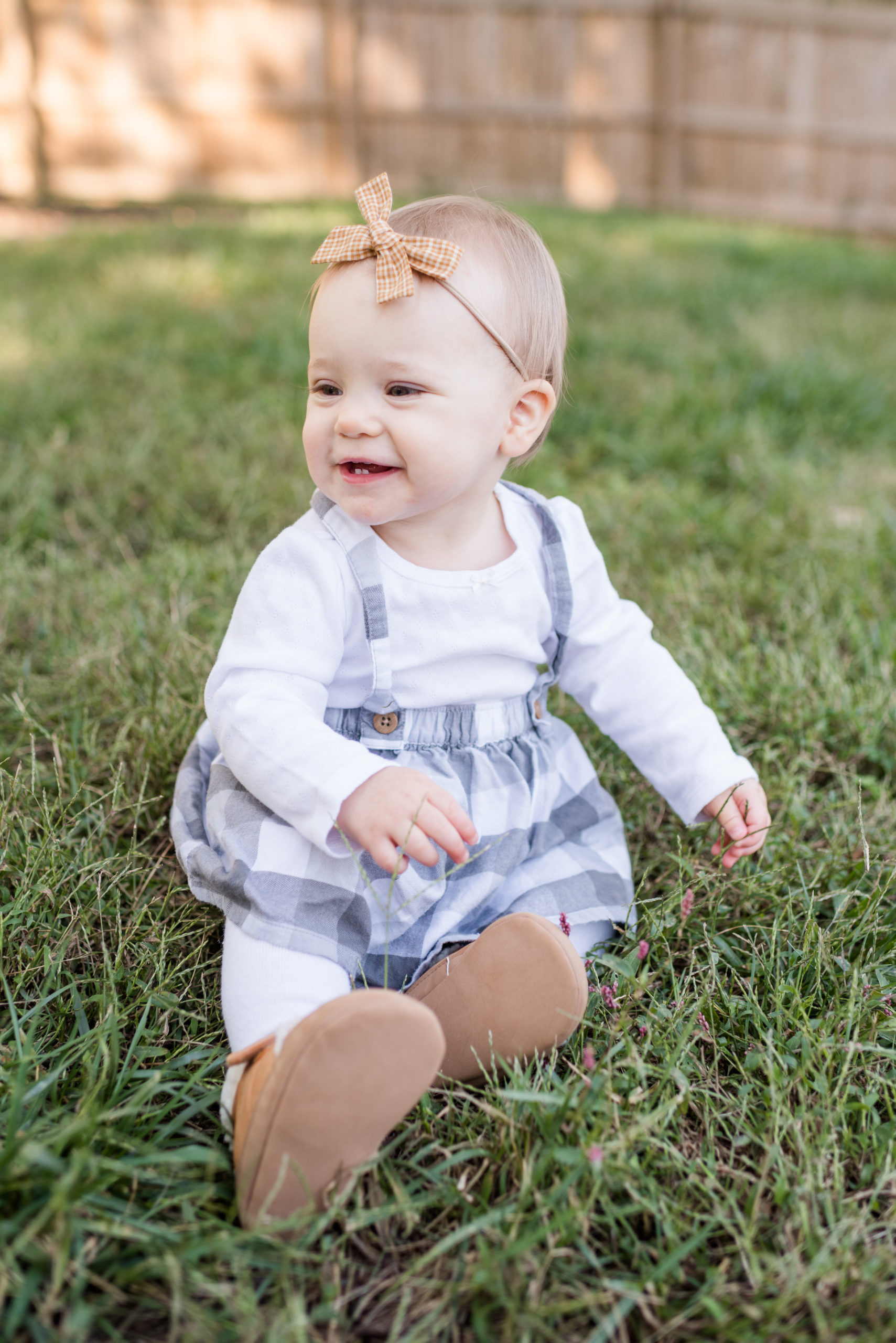Olivia 10 Months Old - Sweet Williams Photography is a lifestyle, engagement, and wedding photographer serving the Nashville, Tennessee area, and destination locations.